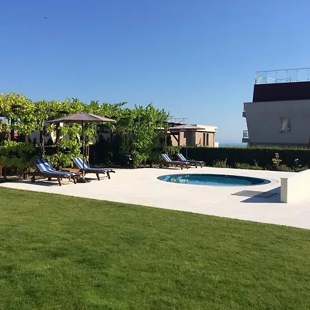 Apolonia - Boutique Family Apartament Sozopol