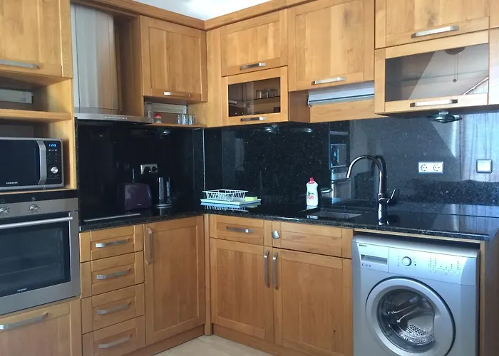 Apolonia - Boutique Family