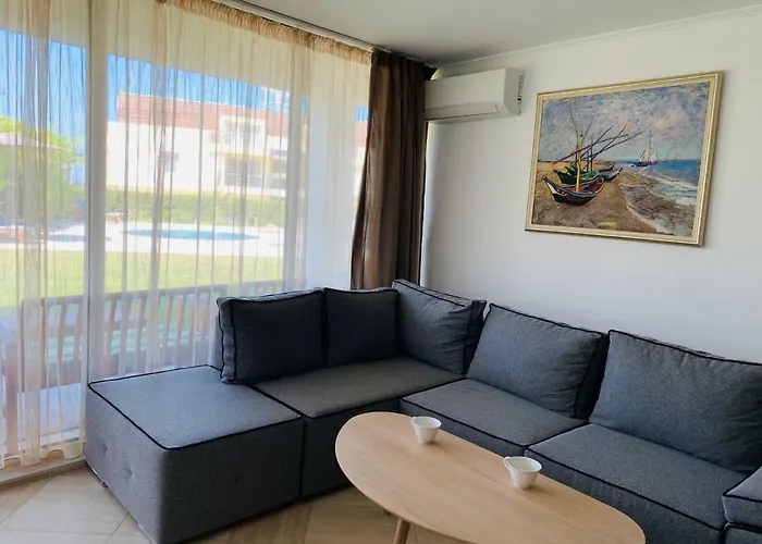 Apolonia - Boutique Family *