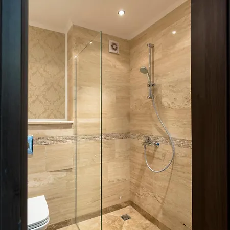 Apolonia شقة سوزوبول