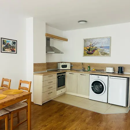 Apolonia سوزوبول