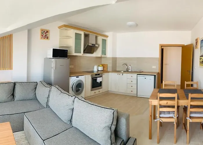 Apolonia - Boutique Family *