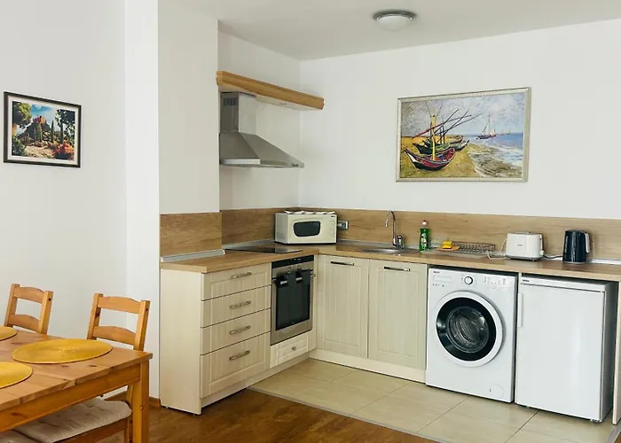 Apolonia - Boutique Family סוזופול