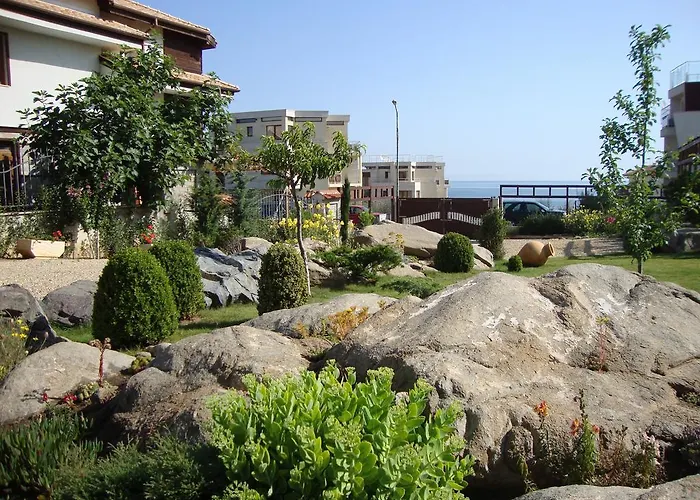 Apolonia - Boutique Family