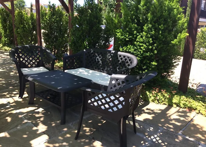 Apolonia - Boutique Family *